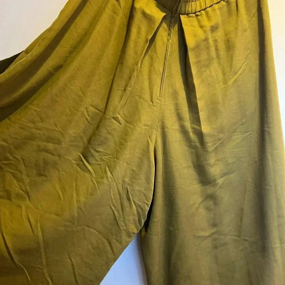 Wide Leg Olive Pants - Picture 6 of 9
